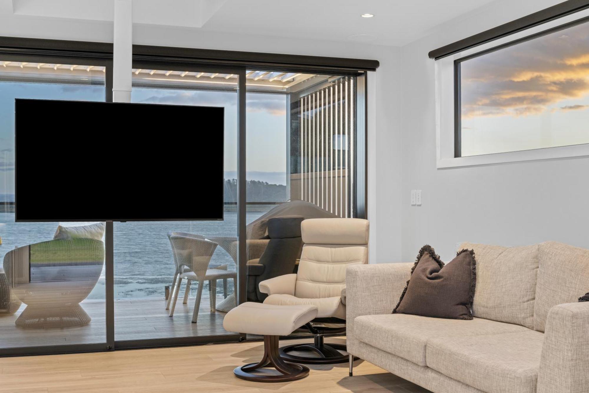 Pukehina Estuary Sunset Views Townhouse & Studio Eksteriør billede