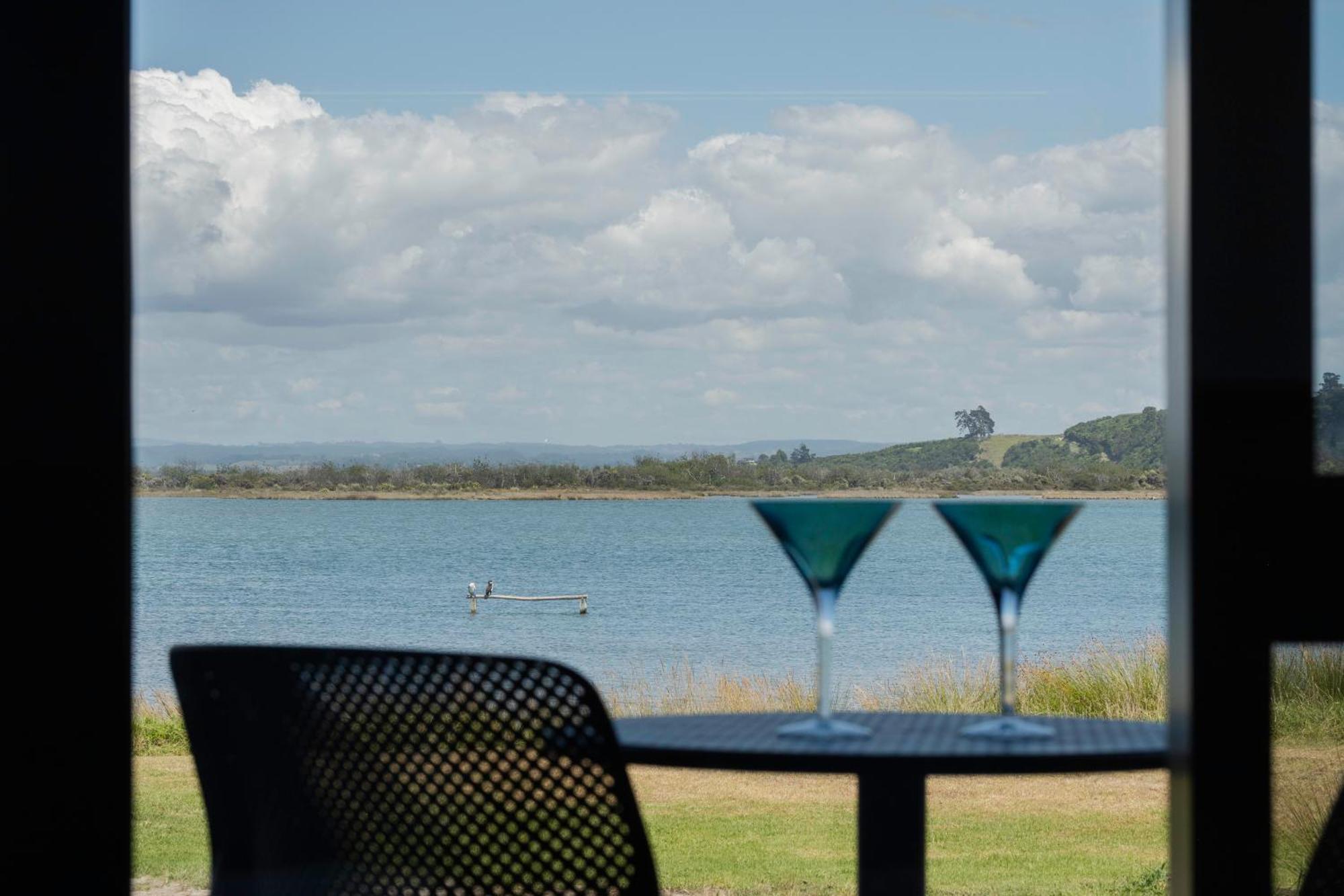 Pukehina Estuary Sunset Views Townhouse & Studio Eksteriør billede