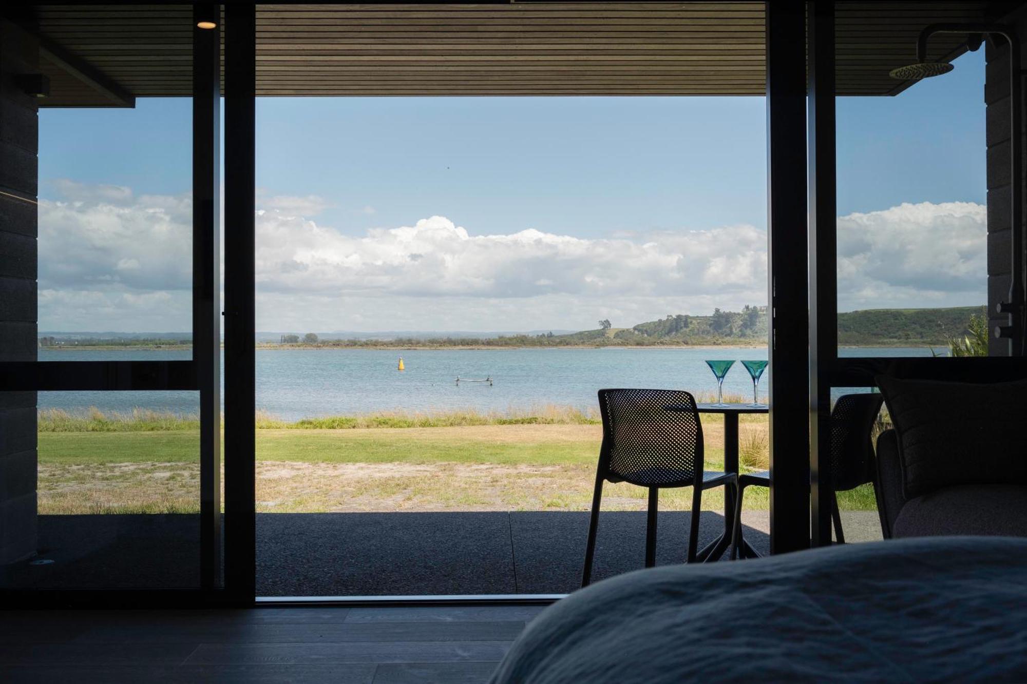 Pukehina Estuary Sunset Views Townhouse & Studio Eksteriør billede